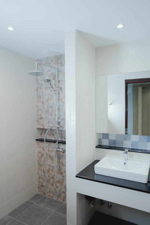 The Cotton Tree Hometel Кхон Каен Екстериор снимка